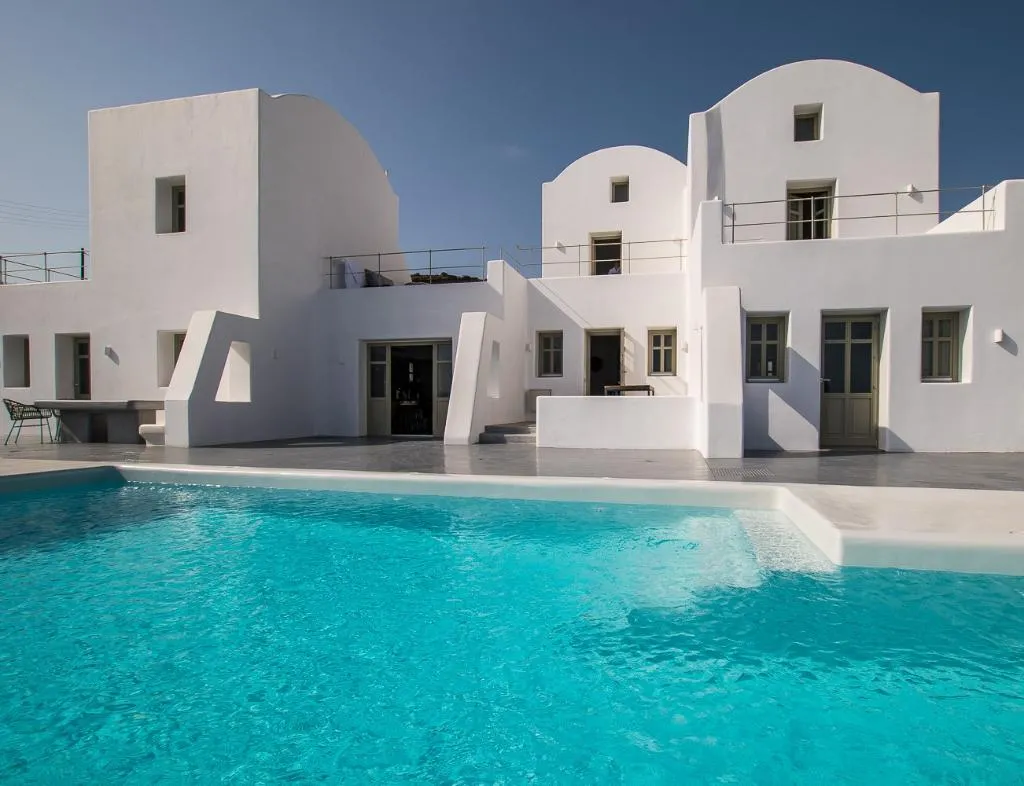 Pool, Cape 9, Santorini