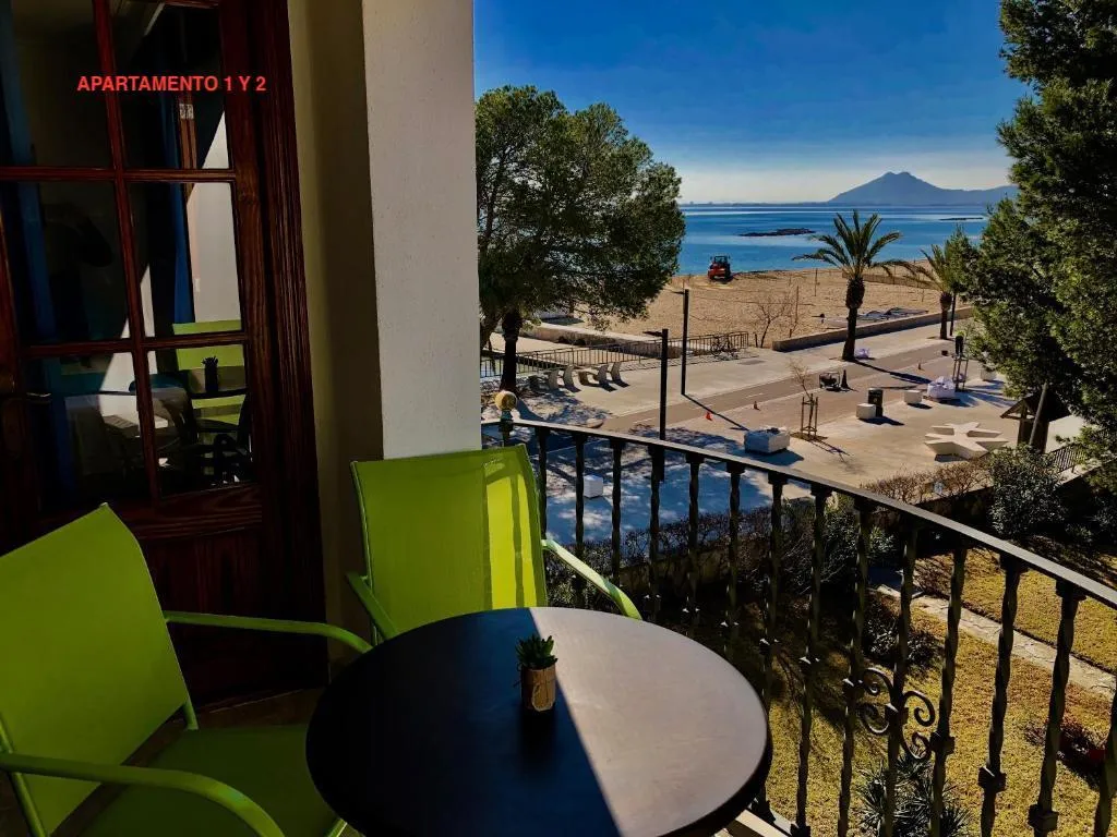 APARTMENT BEACH FRONT TWO BEDROOMS Room, Torre Playa, Majorca