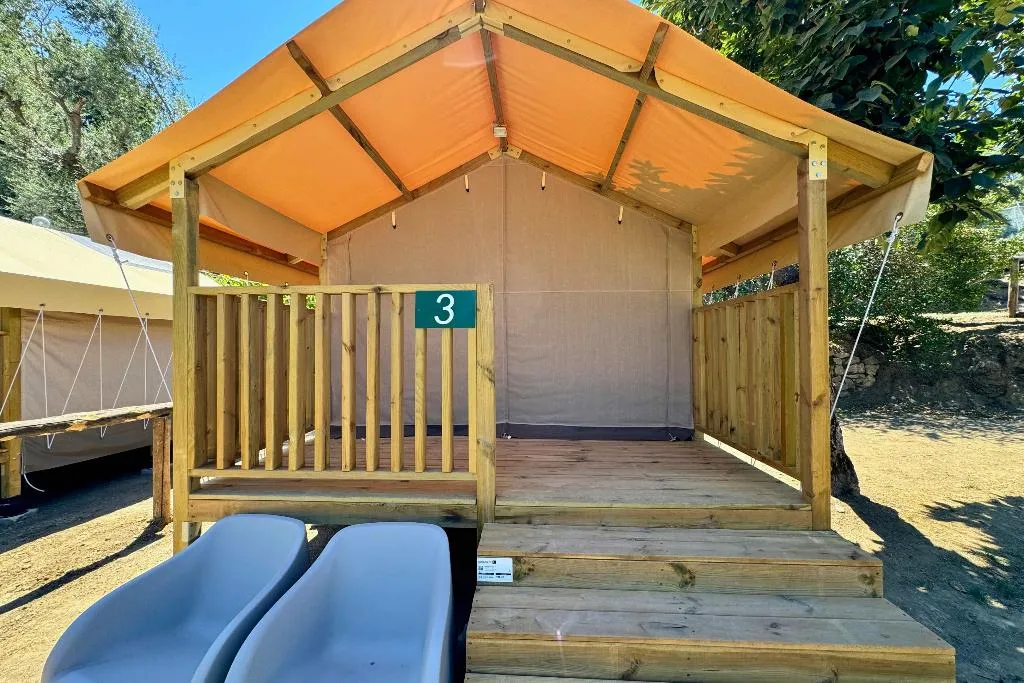 LODGE ONE BED Room, Hostel & Glamping Santa Fortunata, Naples