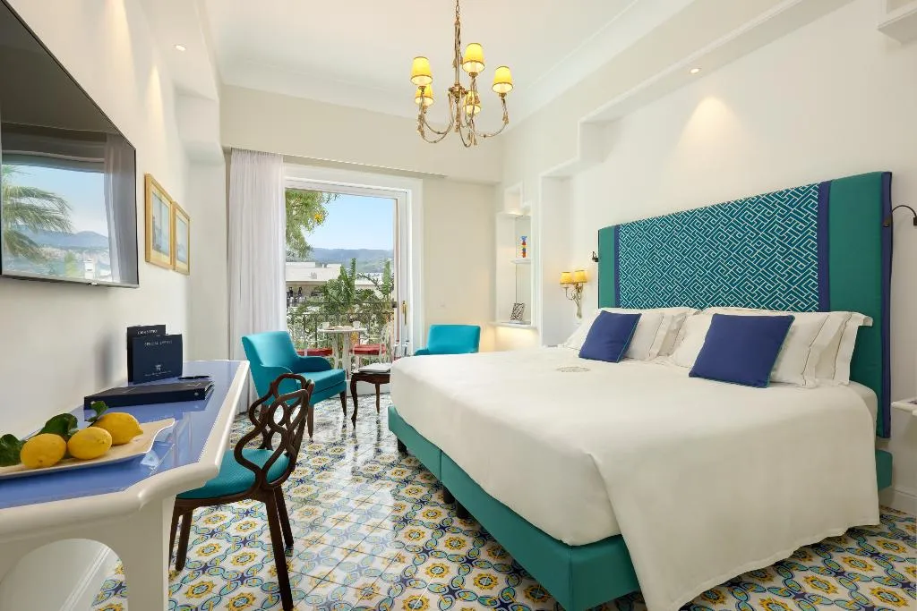 Double or Twin SUPERIOR GARDEN VIEW Room, Grand Hotel Ambasciatori, Naples