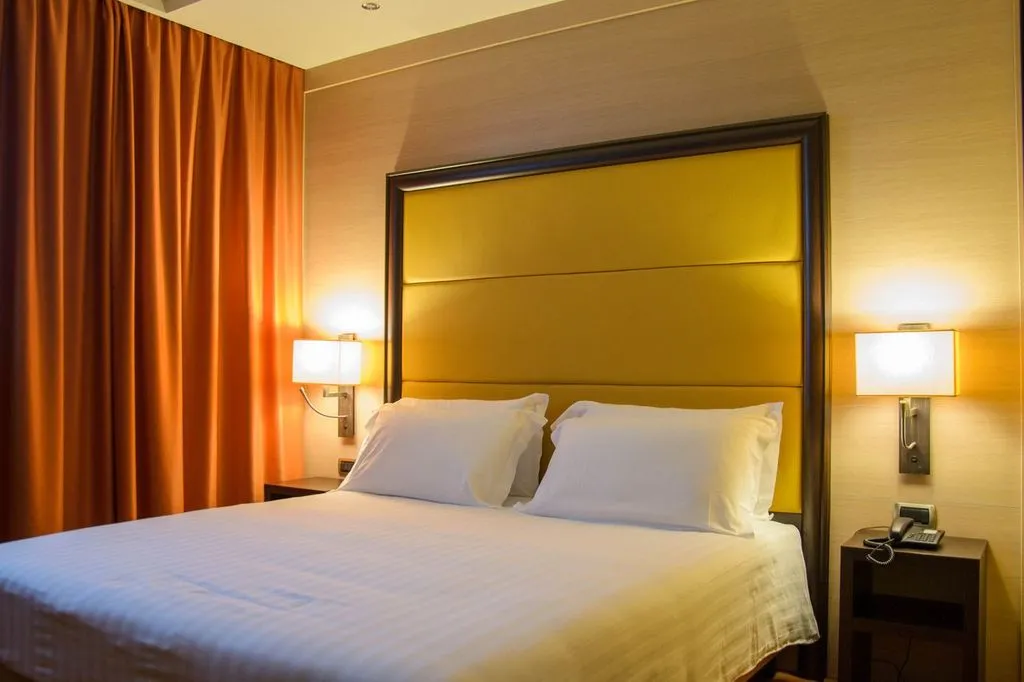 Room, Palace Hotel Legnano, Milan