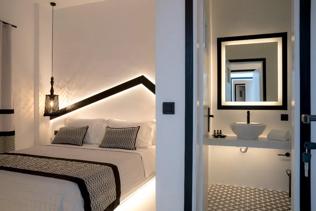 DOUBLE COMFORT Room, Divelia, Santorini
