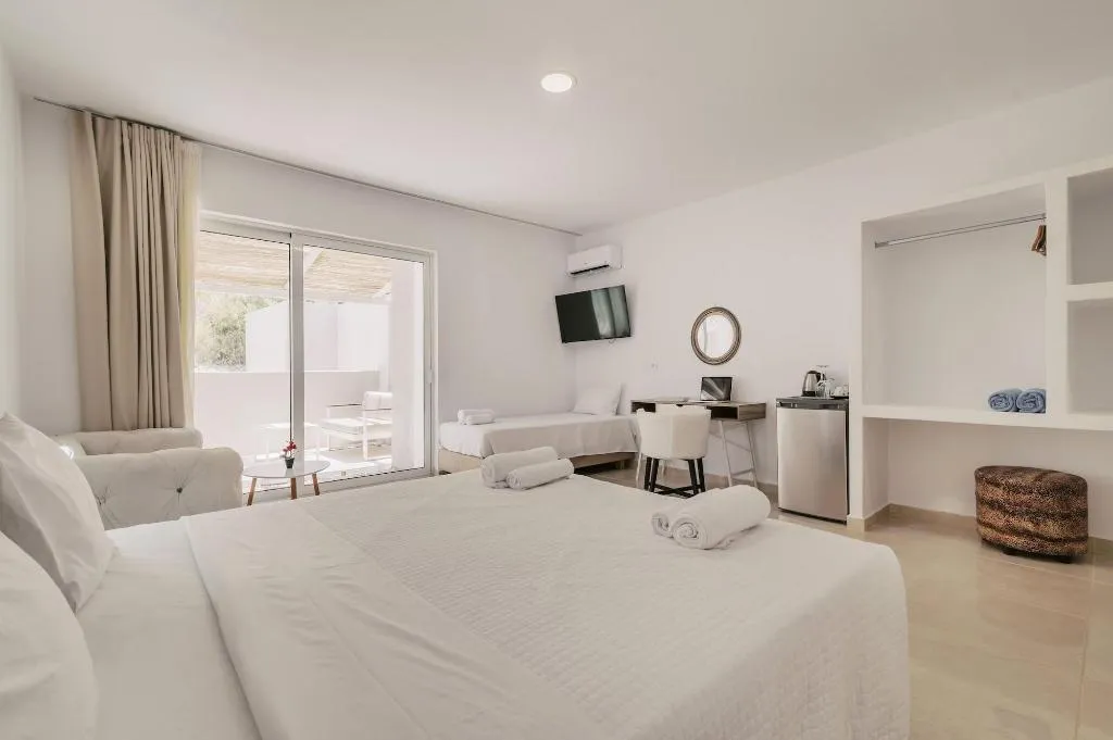 Room, Bamboo Suites, Rhodes