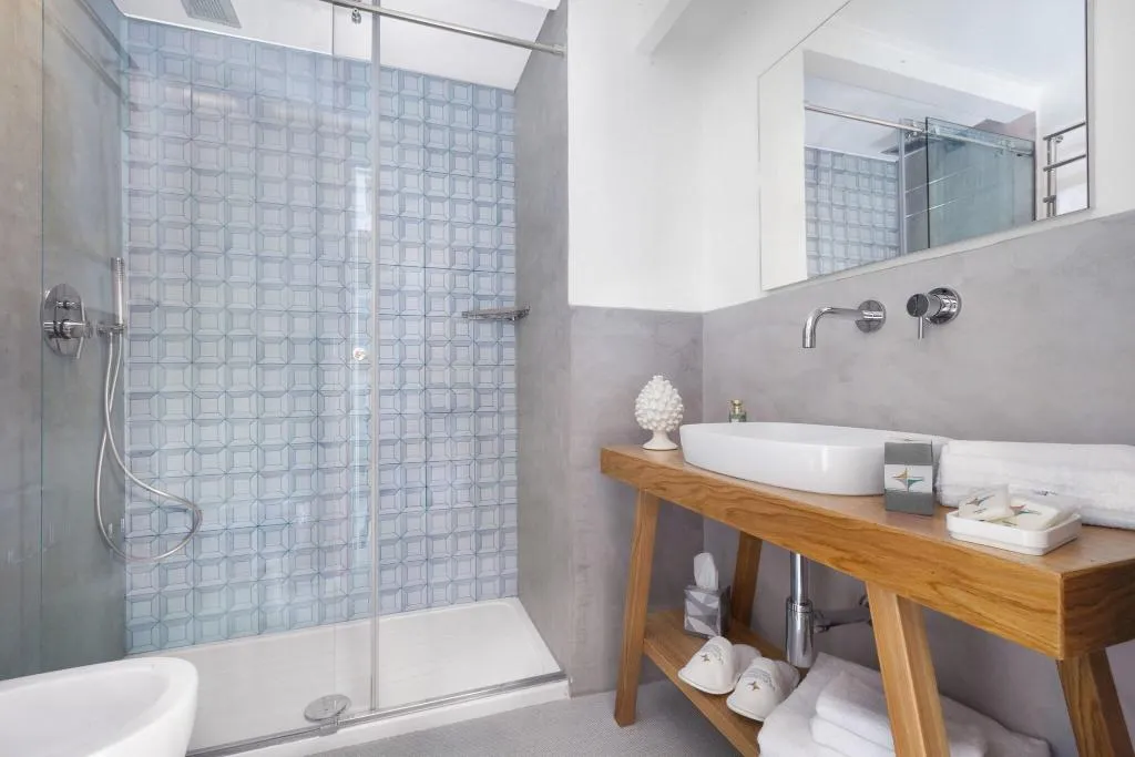 APARTMENT QUEEN SIZE BED Room, La Piazzetta Sorrento, Naples
