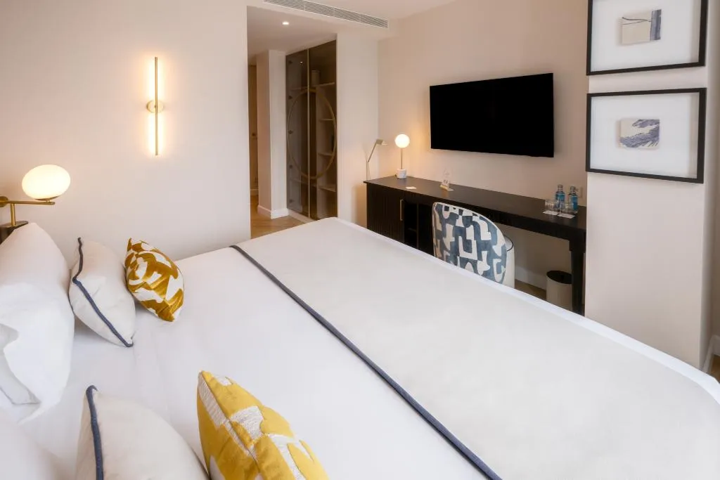 JUNIOR SUITE STANDARD Room, Sercotel Sevilla Don Luciano, Seville