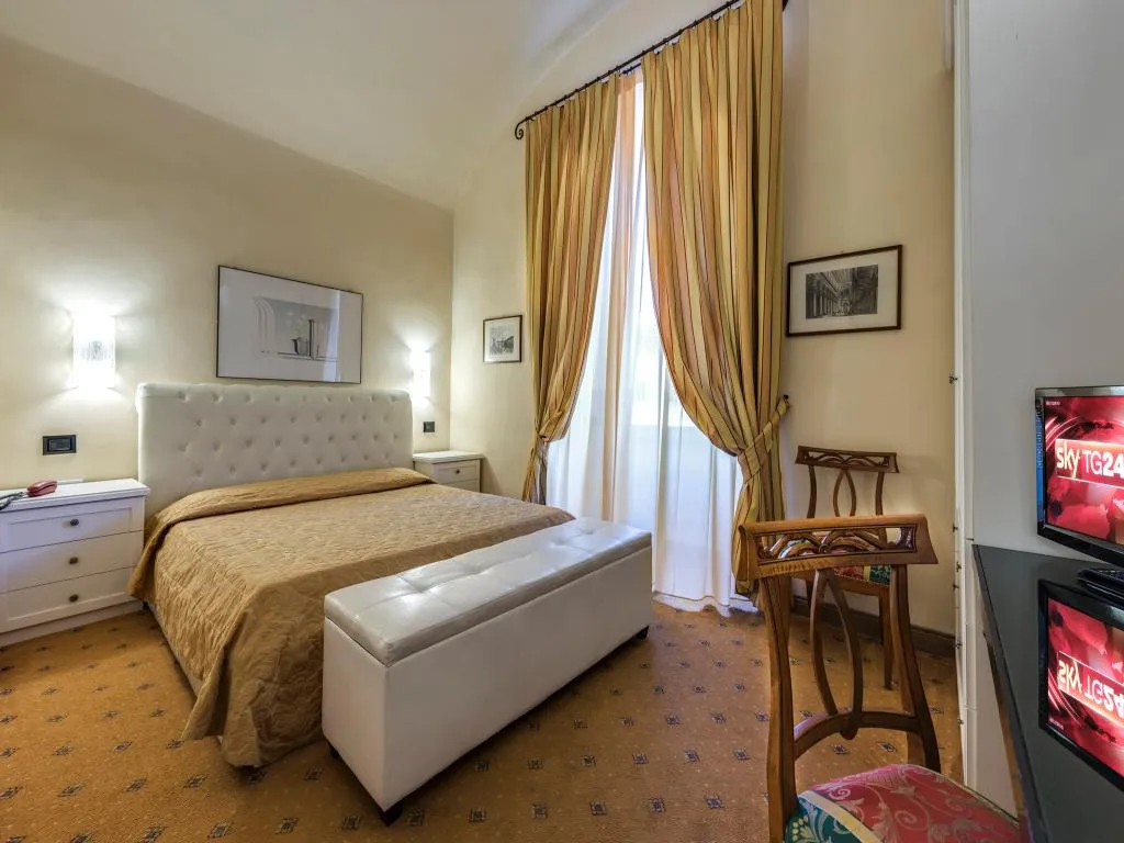 DOUBLE RIVER VIEW Room, Hotel Privilege, Florence