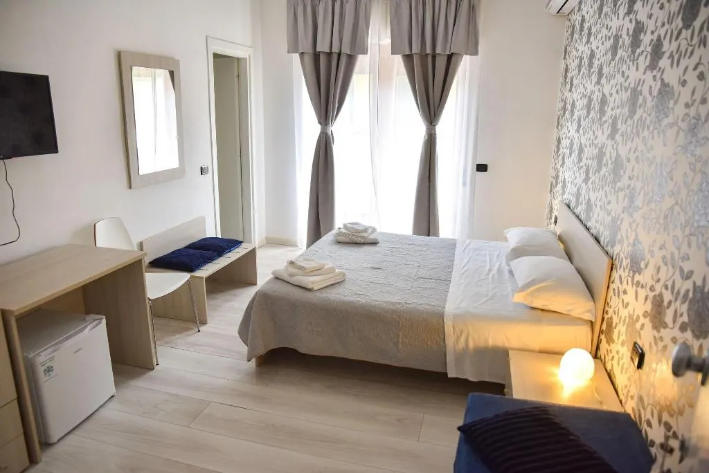 Room, Mirosa Bed And Breakfast, Naples