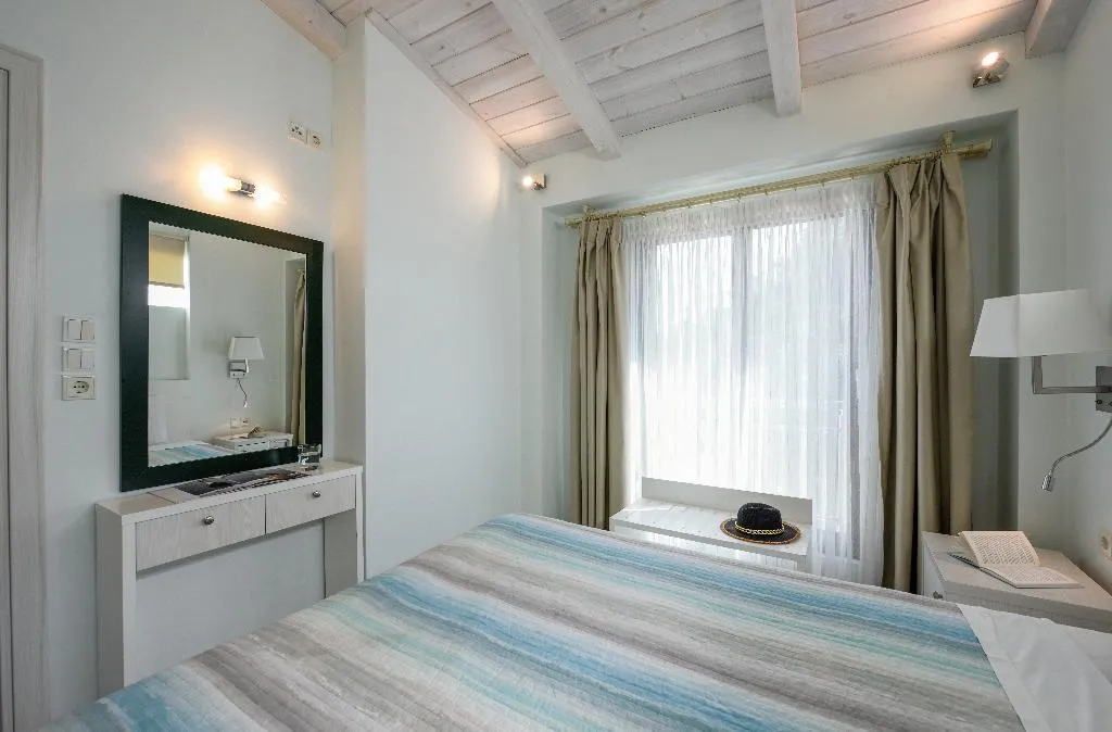 APARTMENT SEA VIEW Room, Elpiniki Luxury Apartments, Thessaloniki