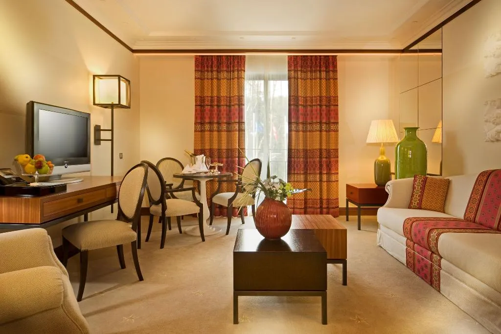 SUITE CLASSIC Room, Grande Real Villa Italia Hotel & Spa, Lisbon