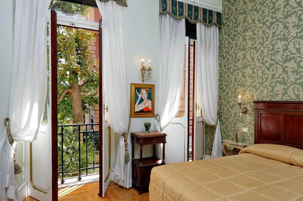 Room, Domus Monamì Luxury Suites, Rome