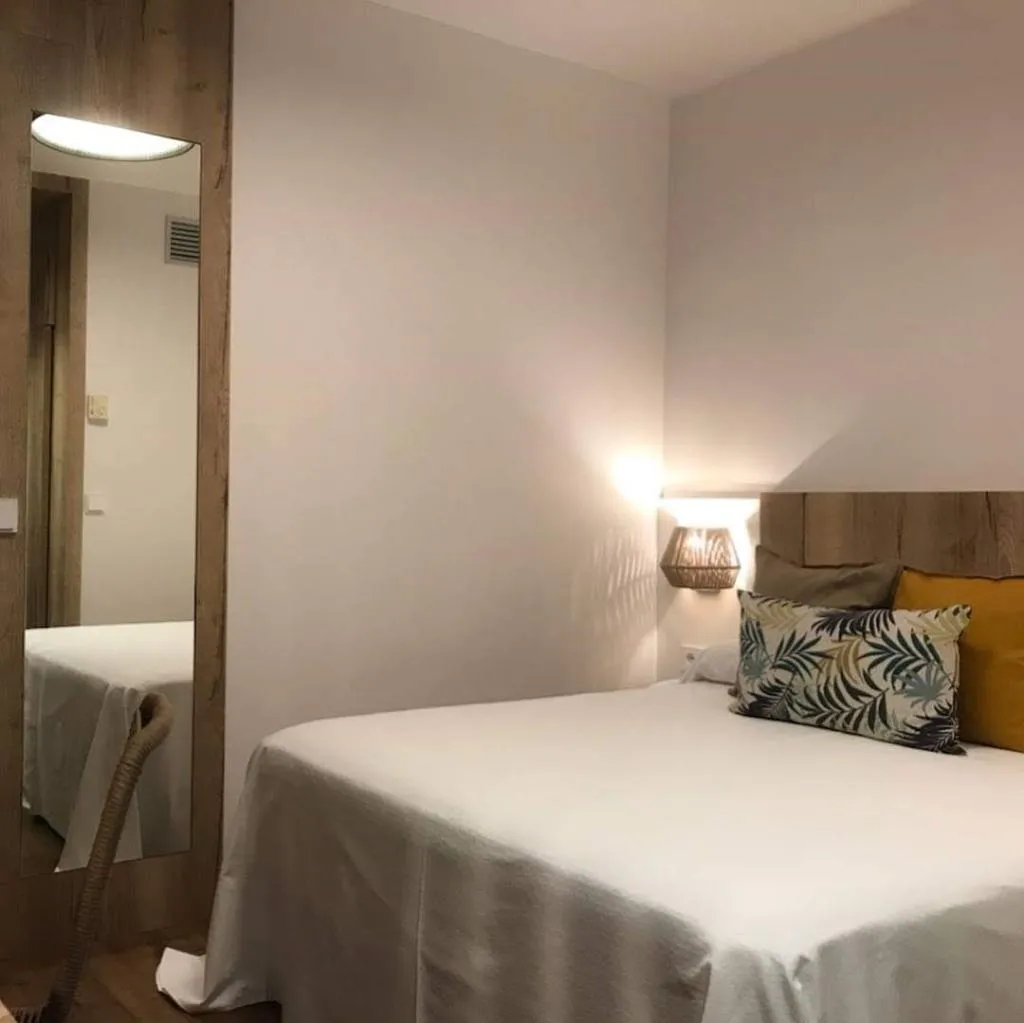 DOUBLE SINGLE USE STANDARD Room, Bon Retorn, Costa Brava