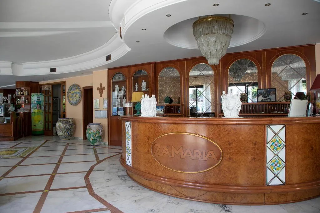 Lobby, Za Maria, Palermo