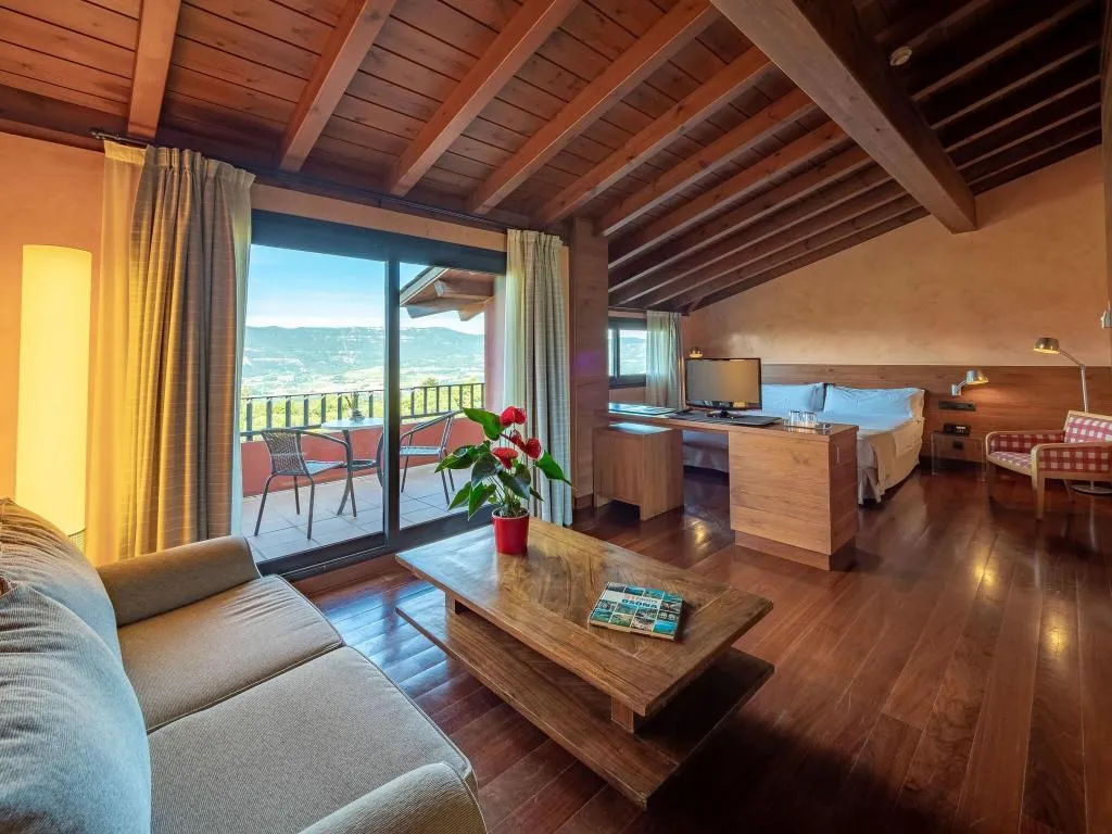 Room, Montanya Hotel & Lodge, Costa Brava