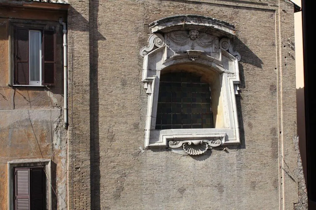 General view, Ave Popolo, Naples