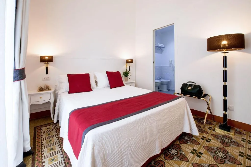 Room, Amalfi Luxury House, Naples
