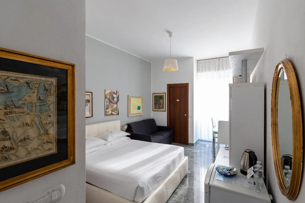QUADRUPLE EXECUTIVE Room, Aiello Suites Executive, Milan