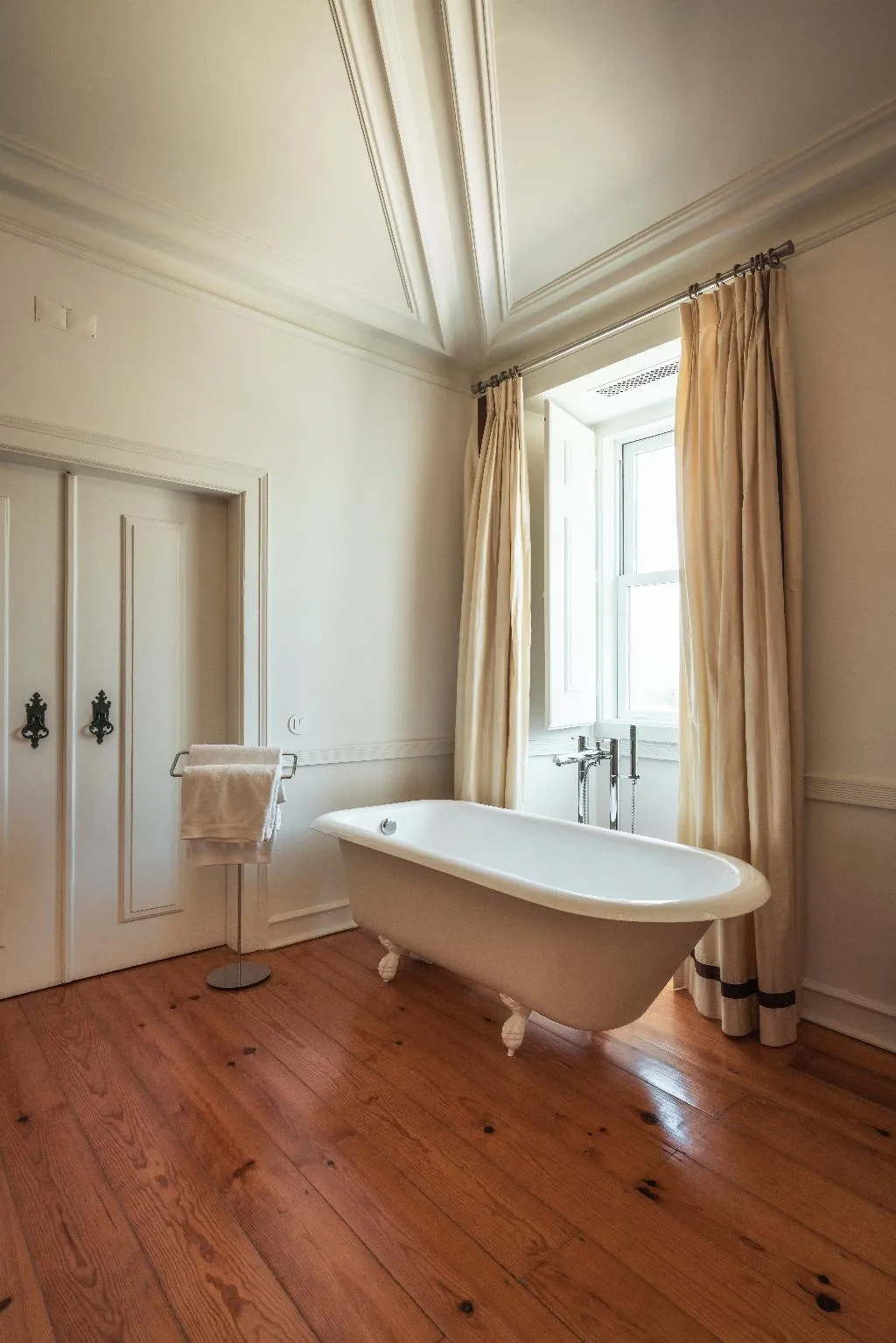 Double or Twin STANDARD Room, Casa Palmela - Small Luxury Hotels & Villas, Lisbon