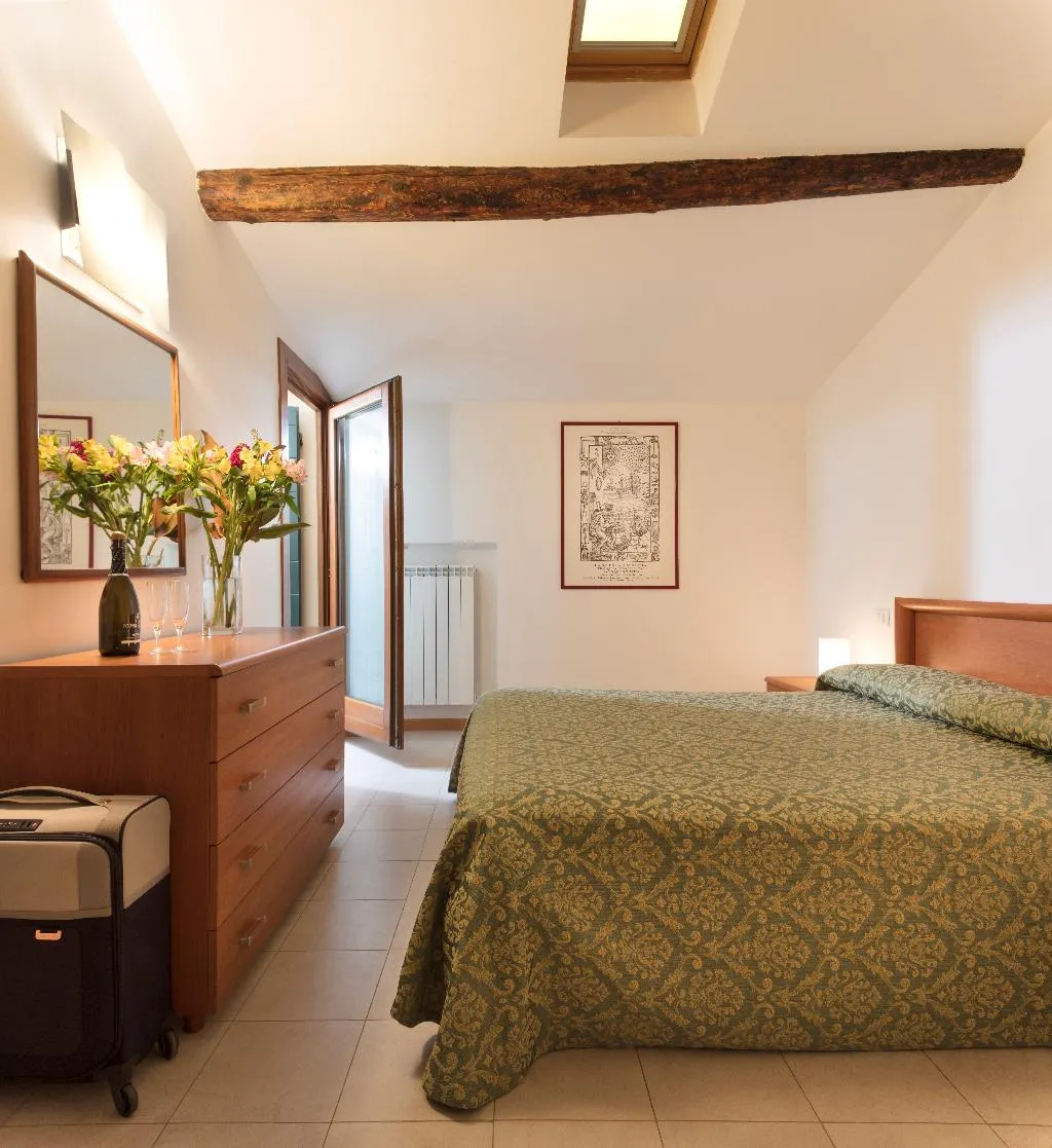 APARTMENT CAPACITY 2 ONE BEDROOM Room, Appartamenti Commercio & Pellegrino, Venice