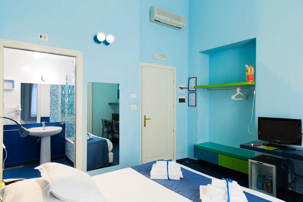QUADRUPLE STANDARD Room, Correra 241, Naples