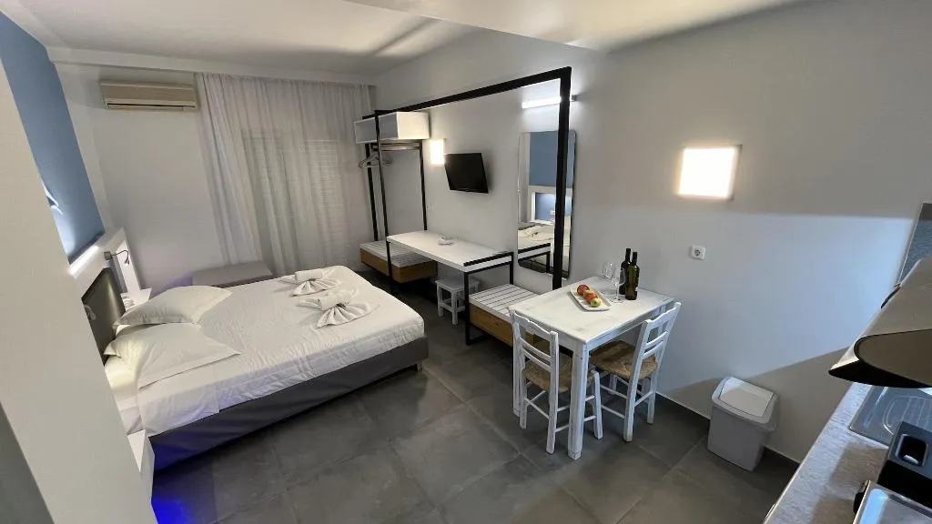 Room, Niriides Hotel, Crete