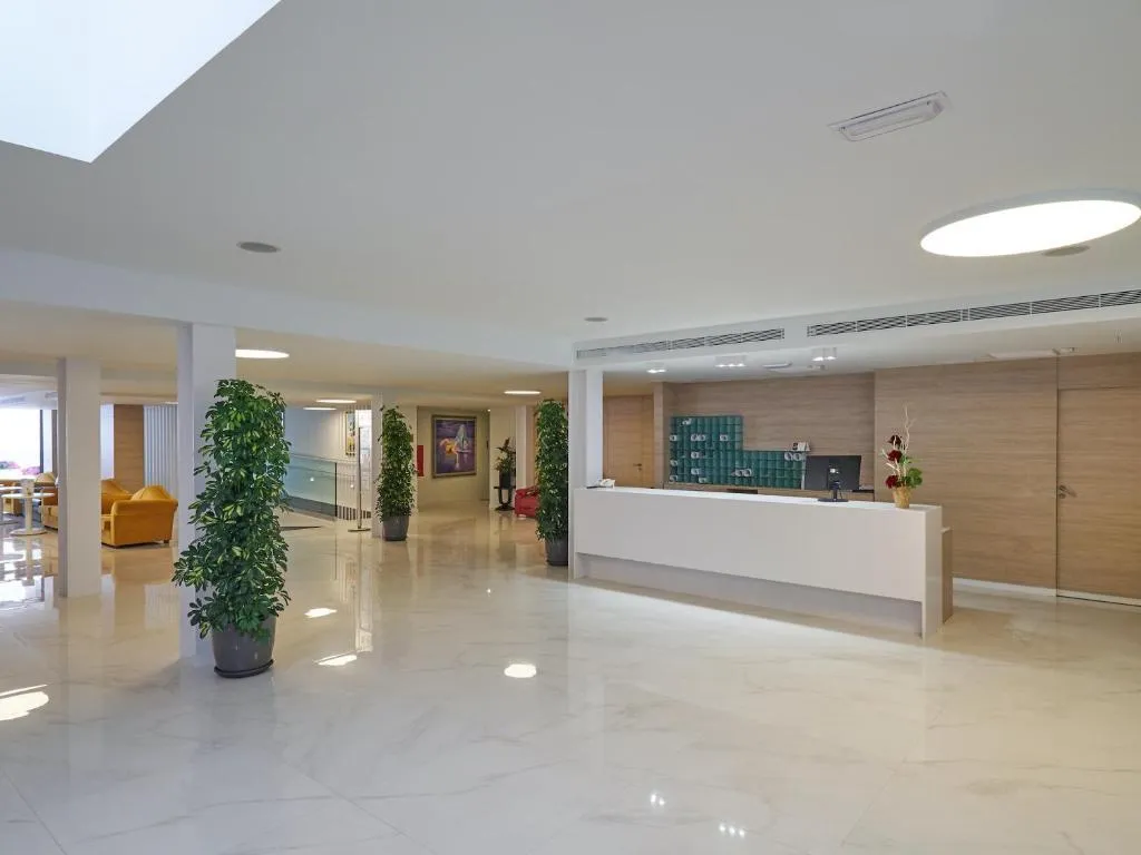 Lobby, Aparthotel Paguera Beach, Majorca
