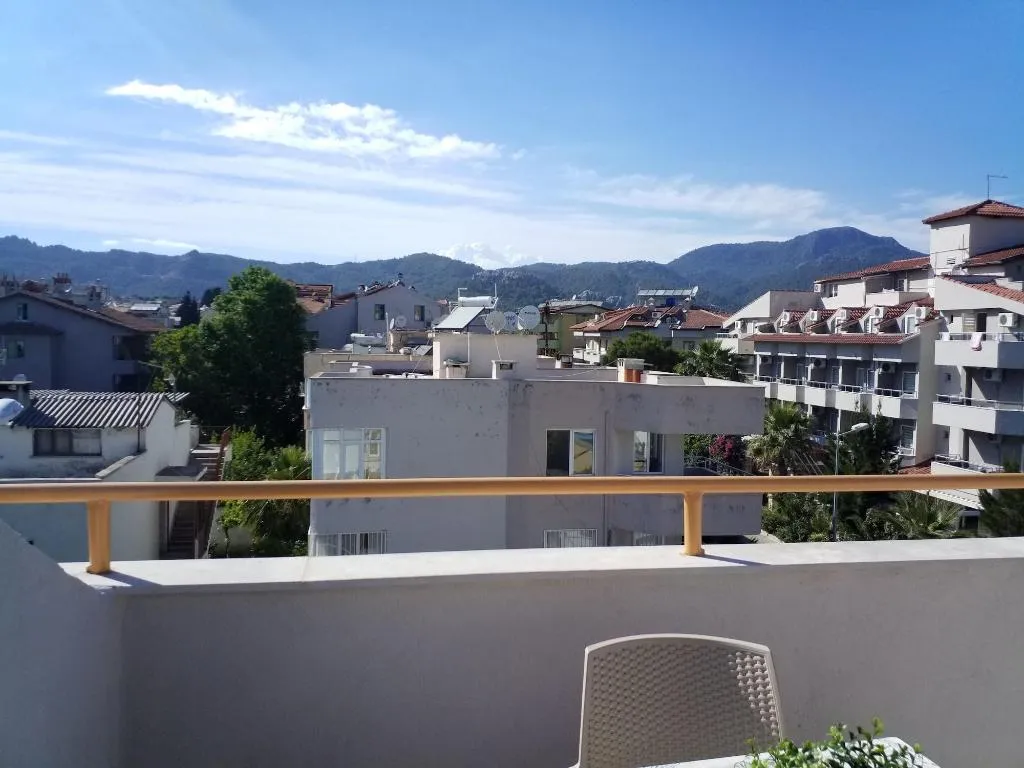 Room, Kamelya, Dalaman