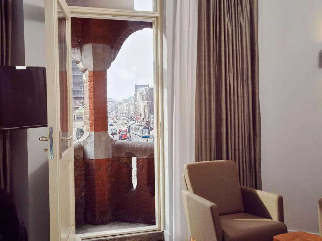 JUNIOR SUITE WITH BALCONY Room, Swissotel Amsterdam, Amsterdam