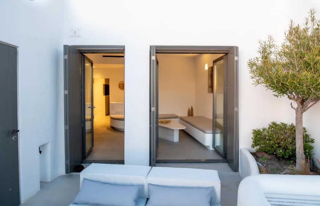 VILLA PREMIUM Room, Heavens Edge by Mr and Mrs White, Santorini