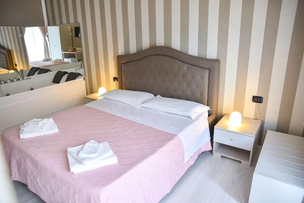 Room, Mirosa Bed And Breakfast, Naples