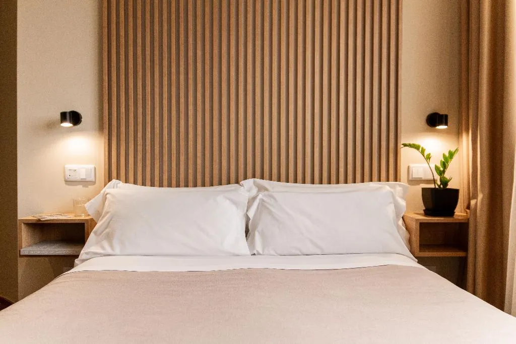 Double or Twin ECONOMY Room, Room Select Porto, Porto