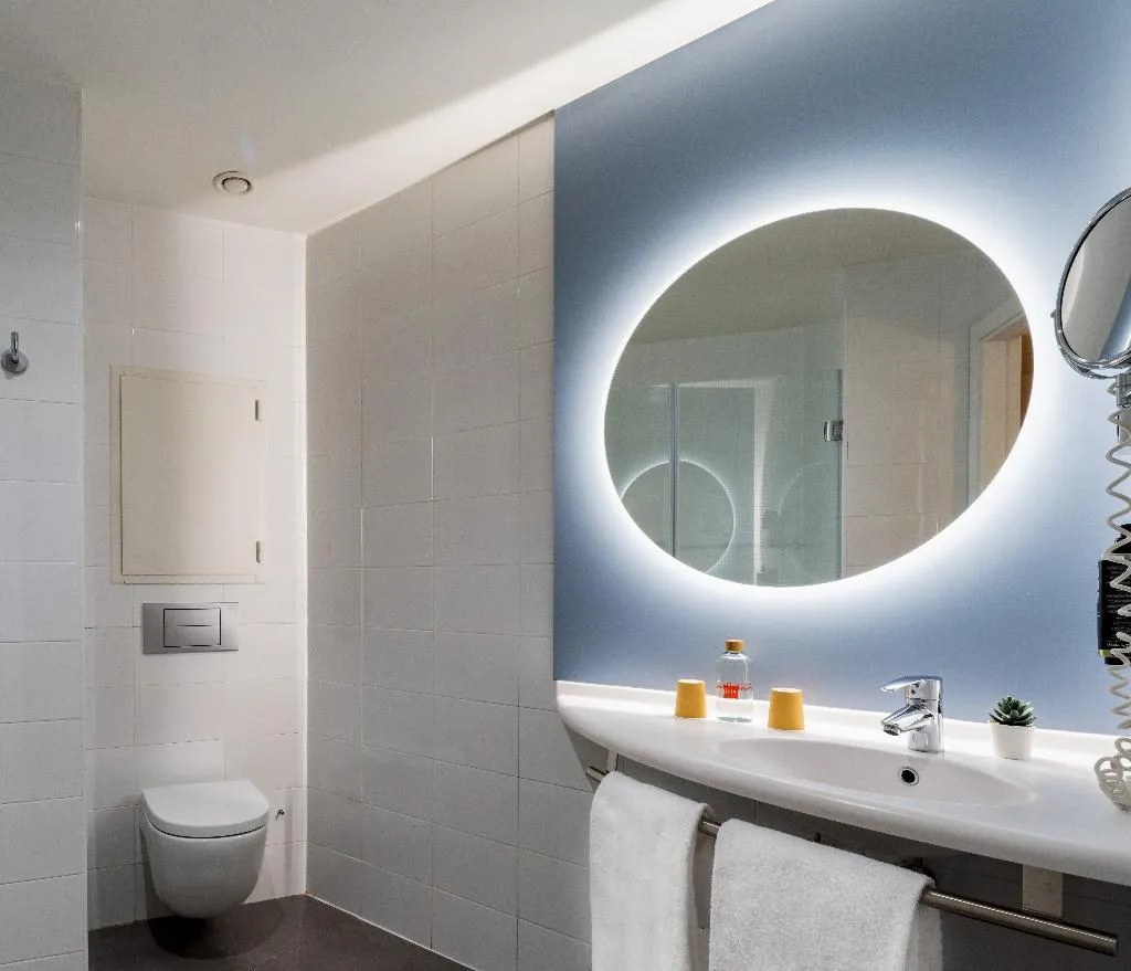 DOUBLE SUPERIOR Room, Ibis Madrid Centro las Ventas, Madrid