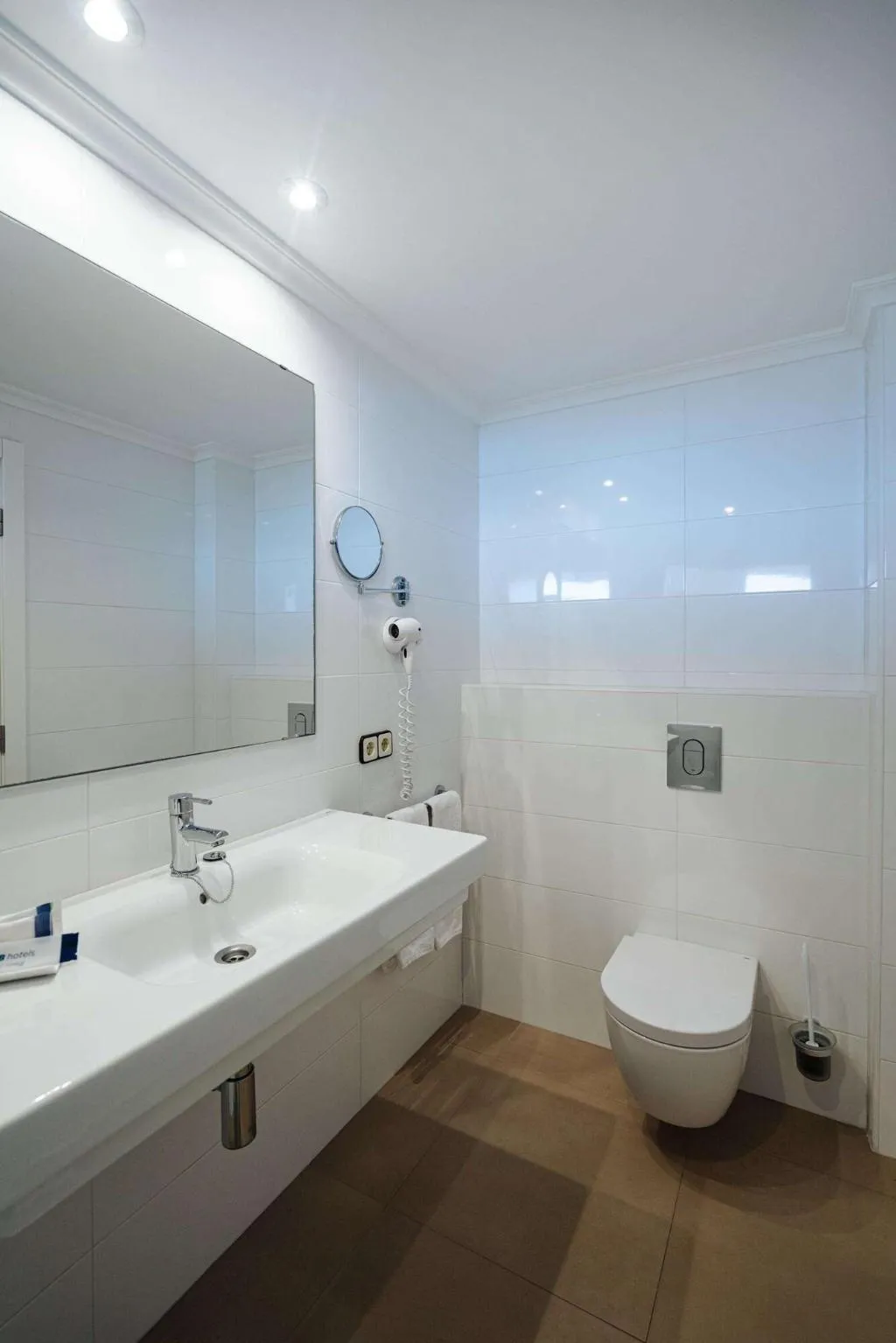 DOUBLE SINGLE USE TWO BEDS Room, THB Maria Isabel, Majorca