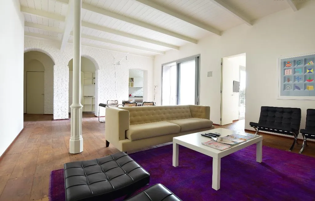 APARTMENT CAPACITY 5 THREE BEDROOM Room, Le Suite Di Palazzo Segreti, Milan