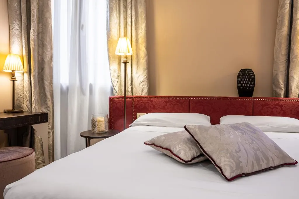 Double or Twin SUPERIOR CAPACITY 3 Room, Campiello Hotel, Venice