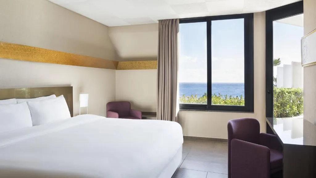 Room, Four Points by Sheraton Catania Hotel & Conference, Catania