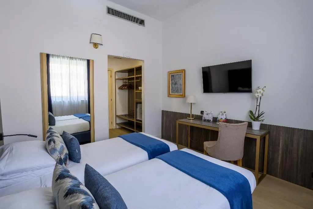 TWIN STANDARD Room, Grand Hotel Tiberio, Rome