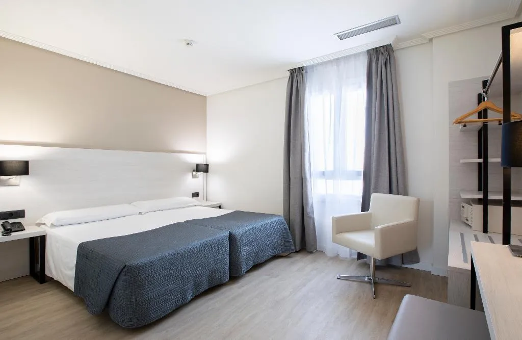 DOUBLE STANDARD Room, Porcel Ganivet, Madrid