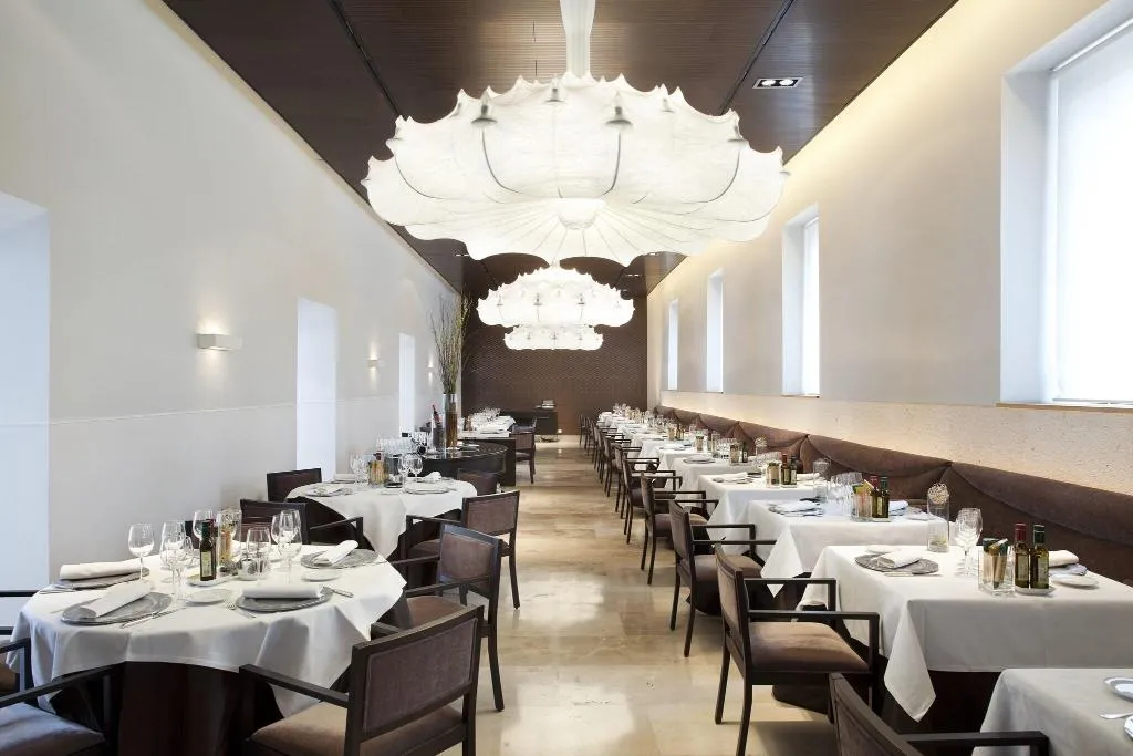 Restaurant, Parador de Alcala de Henares, Madrid