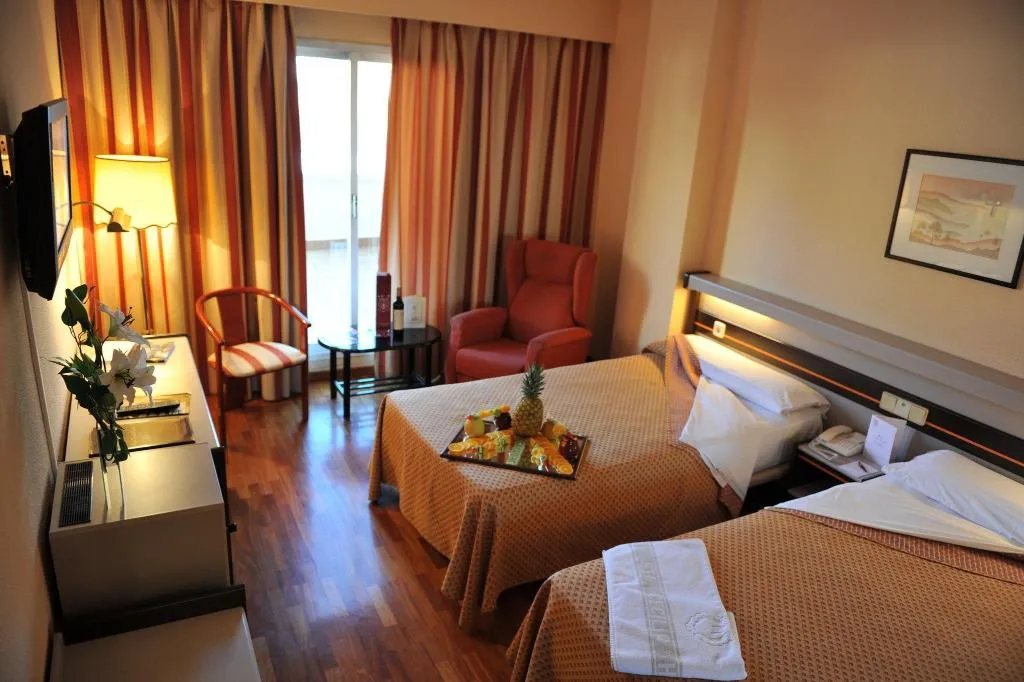 TRIPLE STANDARD Room, Santa Cecilia, Madrid