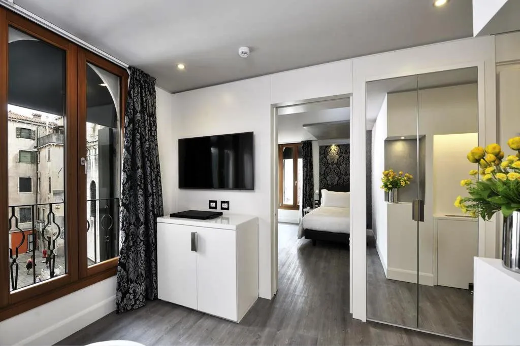 SUITE DELUXE Room, Al Theatro Palace, Venice