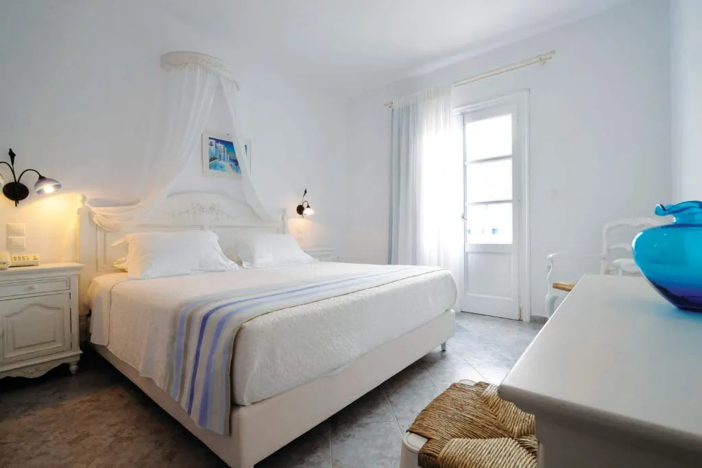TRIPLE SUPERIOR Room, Kamari Hotel, Mykonos