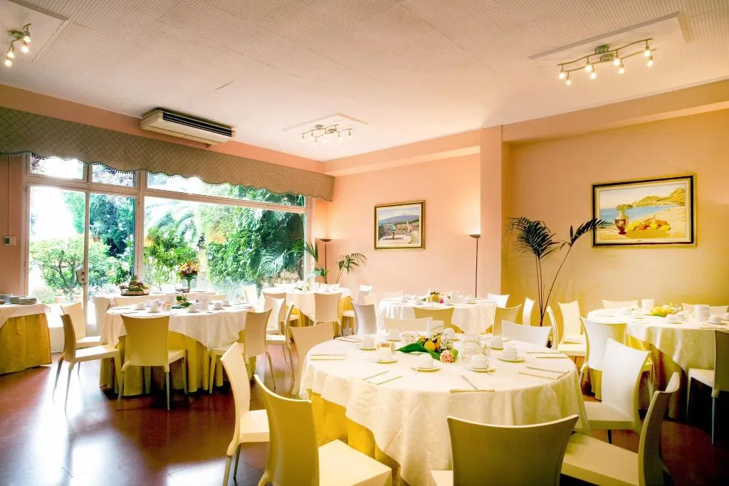 Restaurant, Continental, Taormina