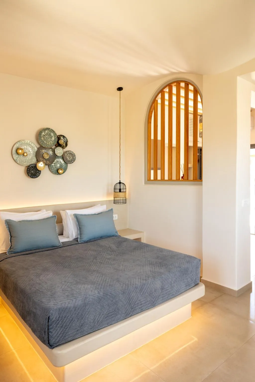 SUITE WITH JACUZZI Room, Hotiday Santorini Mesaria, Santorini