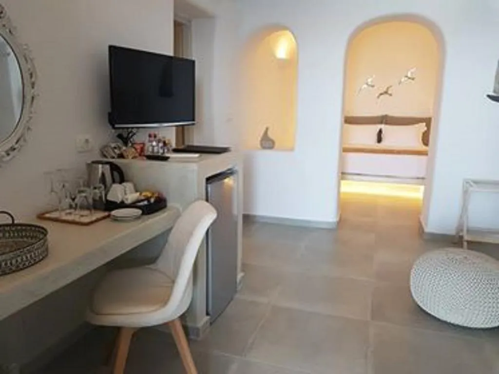 SUITE STANDARD Room, Adamant Suites, Santorini