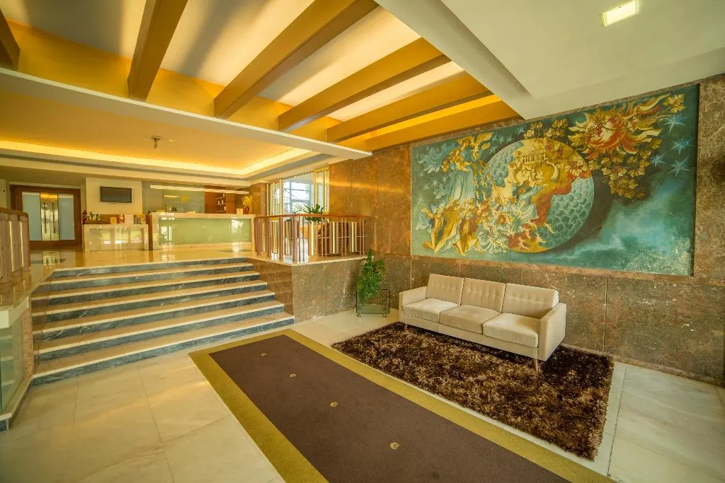 Lobby, Joao Paulo II, Porto