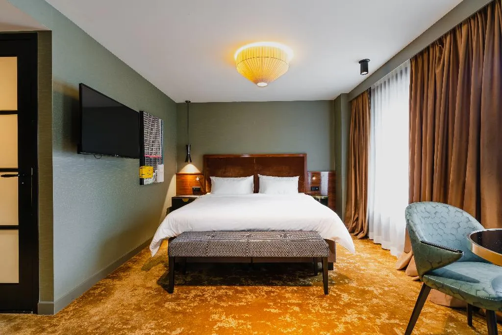 TRIPLE STANDARD Room, Hotel MAI Amsterdam, Amsterdam