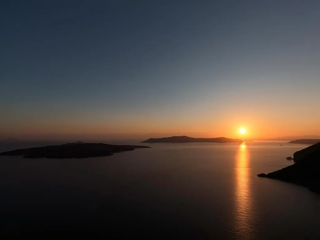 SUITE WITH JACUZZI WITH VIEWS Room, Tatakis Design Hotel, Fira, Santorini