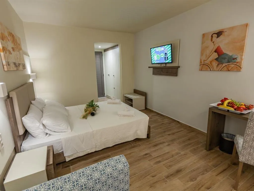 Double or Twin SEA FRONT Room, Harmony Rethymno Beach, Crete