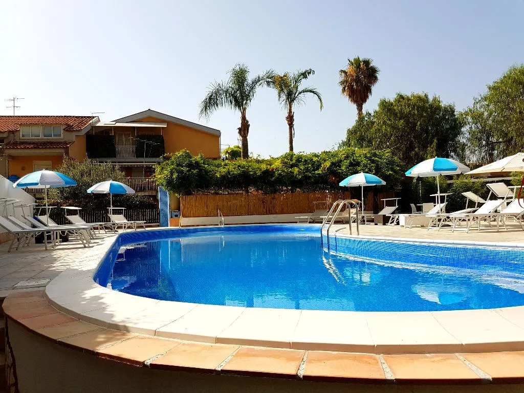 Pool, Hotel Alexander, Catania