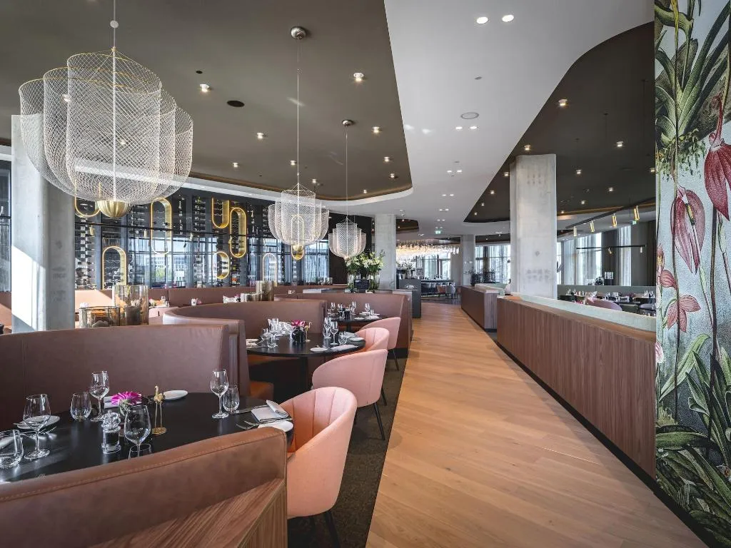 Restaurant, Van der Valk Hotel Amsterdam Zuidas, Amsterdam